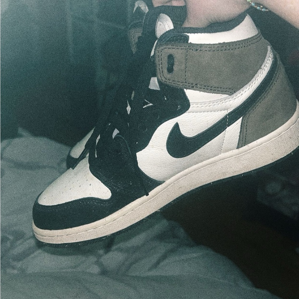 jordan mocha 1s